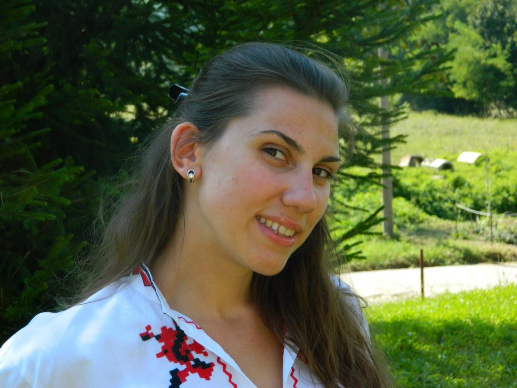 Елена Стоянова, участник в "Приеми ме на село"