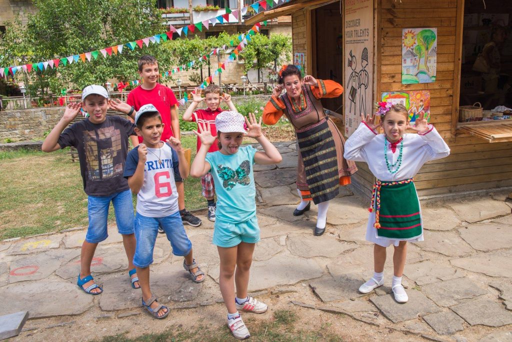 Празник на детето в ЕМО "Етър"