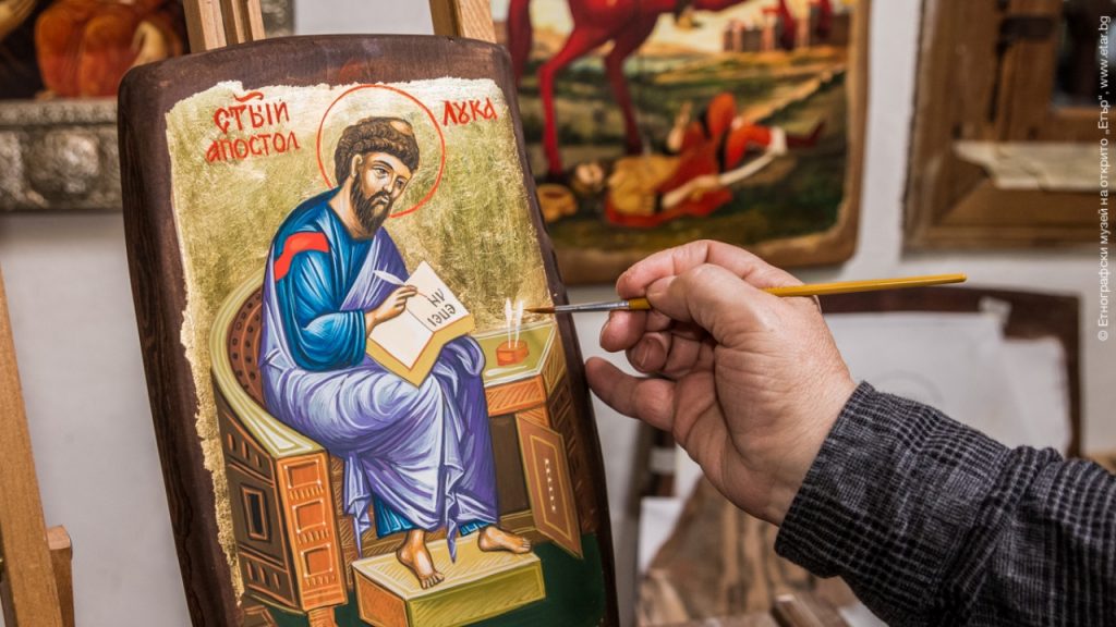 Майсторска надпревара на ХV Международен панаир на традиционните занаяти по „Иконопис”